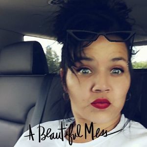 Meet your Posher, Nakia